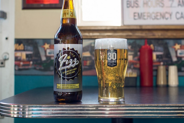 Widmer-Brothers-Fizz-diner