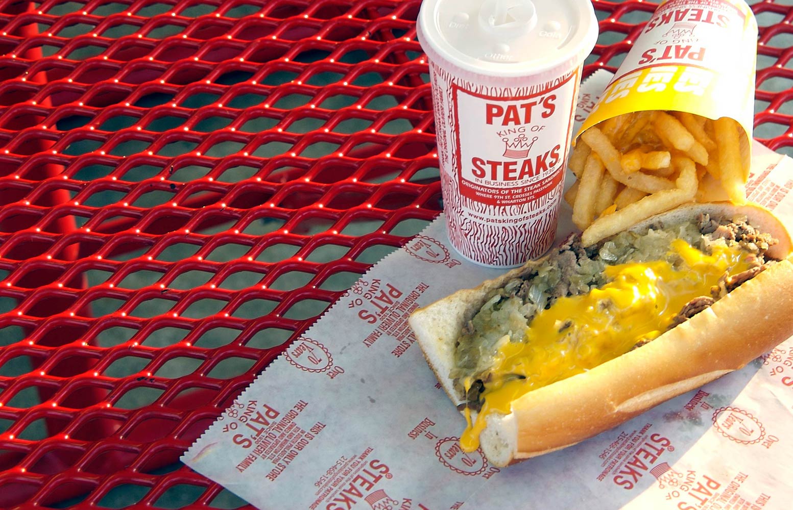 Pats King of Steaks