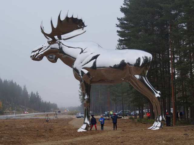 moosehead, Brewery Donates $25,000 To Make Moose Statue “Great Again.”