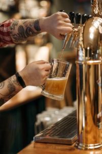 , UK Pubs Serve 42 Million Pints Over Holiday Weekend