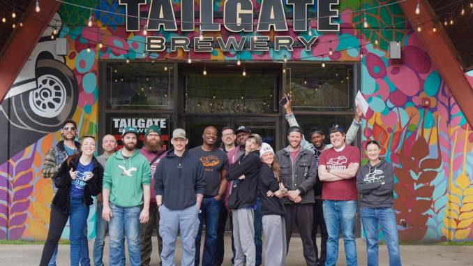 , Beer News: Pabst Blue Ribbon Debuts 180 Beer Pack / TailGate Brewery Named Top Workplace
