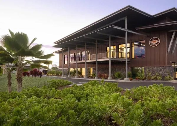 Kona Brewing Hawaiʻi Finally Gets Its Craft Beer Cred